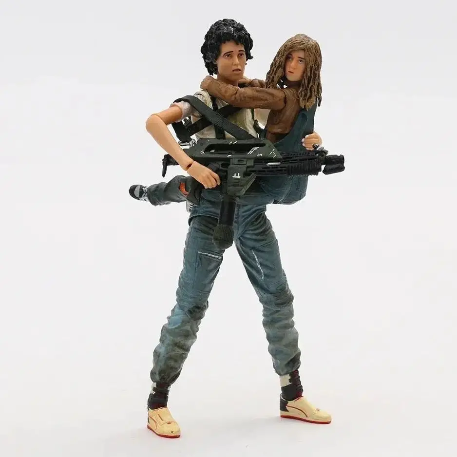شخصية Neca ALIEN 2 Ripley Newt LT Ellen Giger Xenomorph Facehugger Ripley vs Newt Predator نموذج ألعاب الحركة القابلة للجمع هدايا