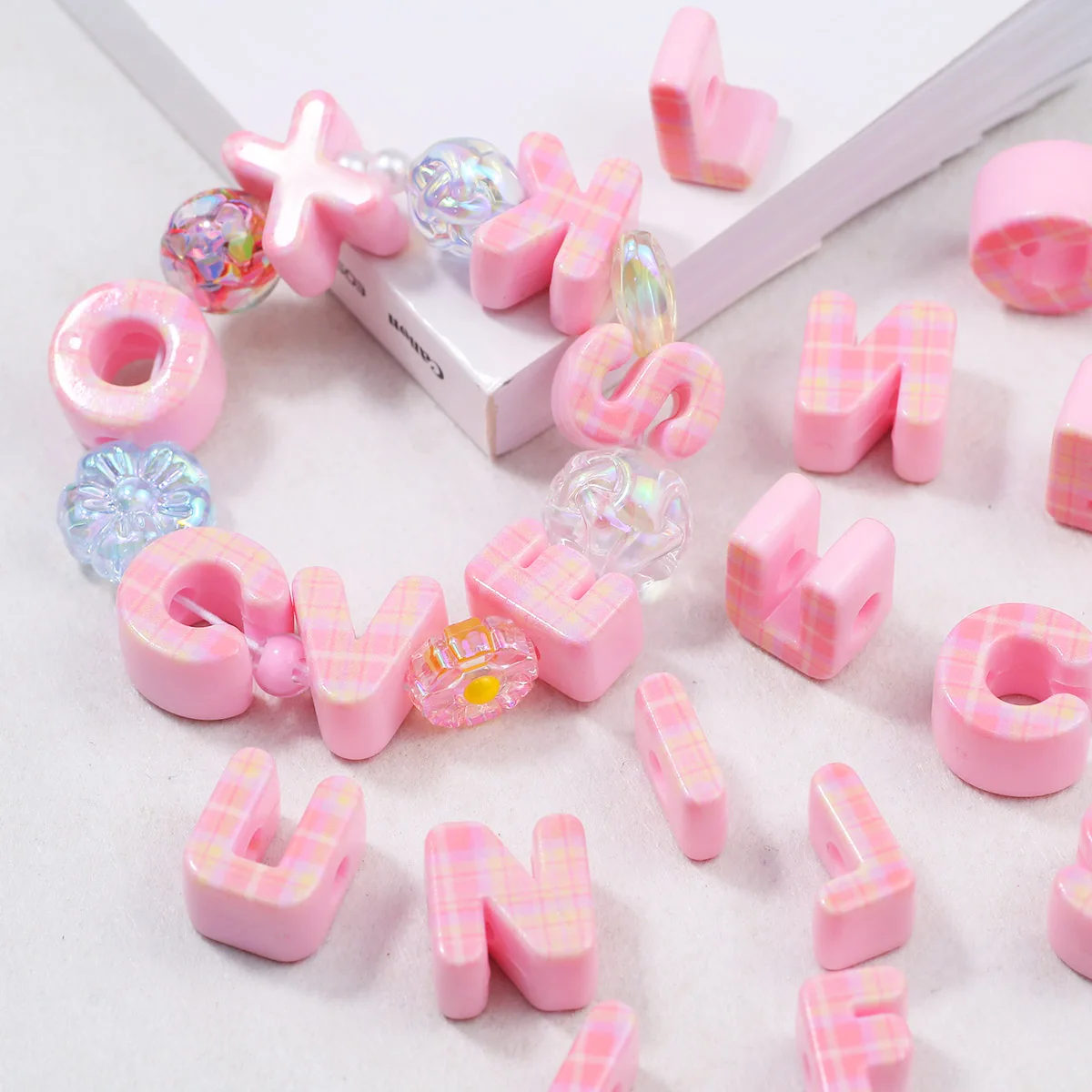 6 مللي متر الاكريليك الحروف المطبوعة الوردي اليدوية DIY بها بنفسك صنع المجوهرات الخرز فضفاض الخرز سوار إكسسوارات عقد #6