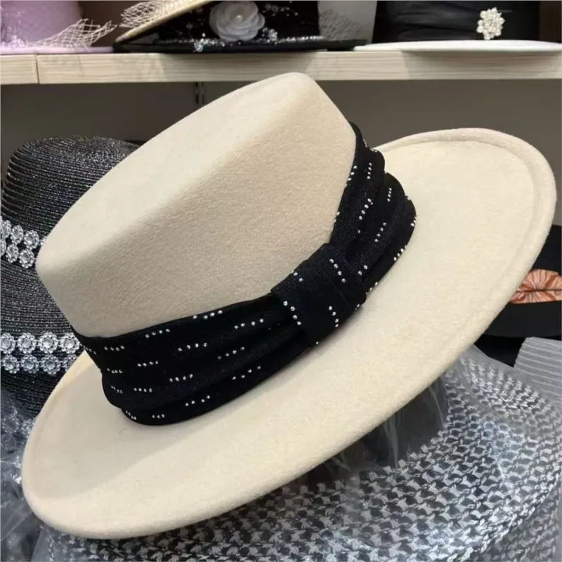 

New autumn and winter styles flat-topped woolen wool top hats women's chain silk decorated felt flat-brimmed