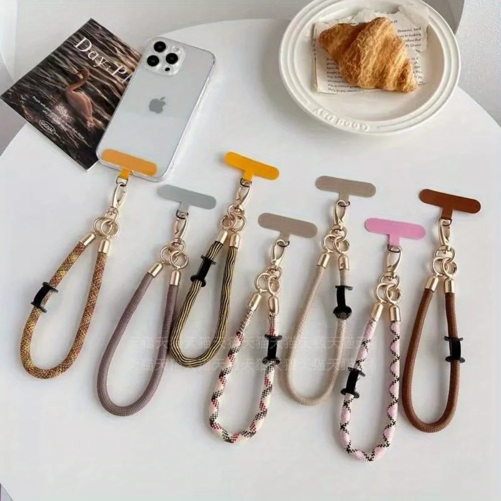 

[3A42] Retro brown mobile phone lanyard autumn new wrist rope chain pendant niche high-end wristband strong high-end