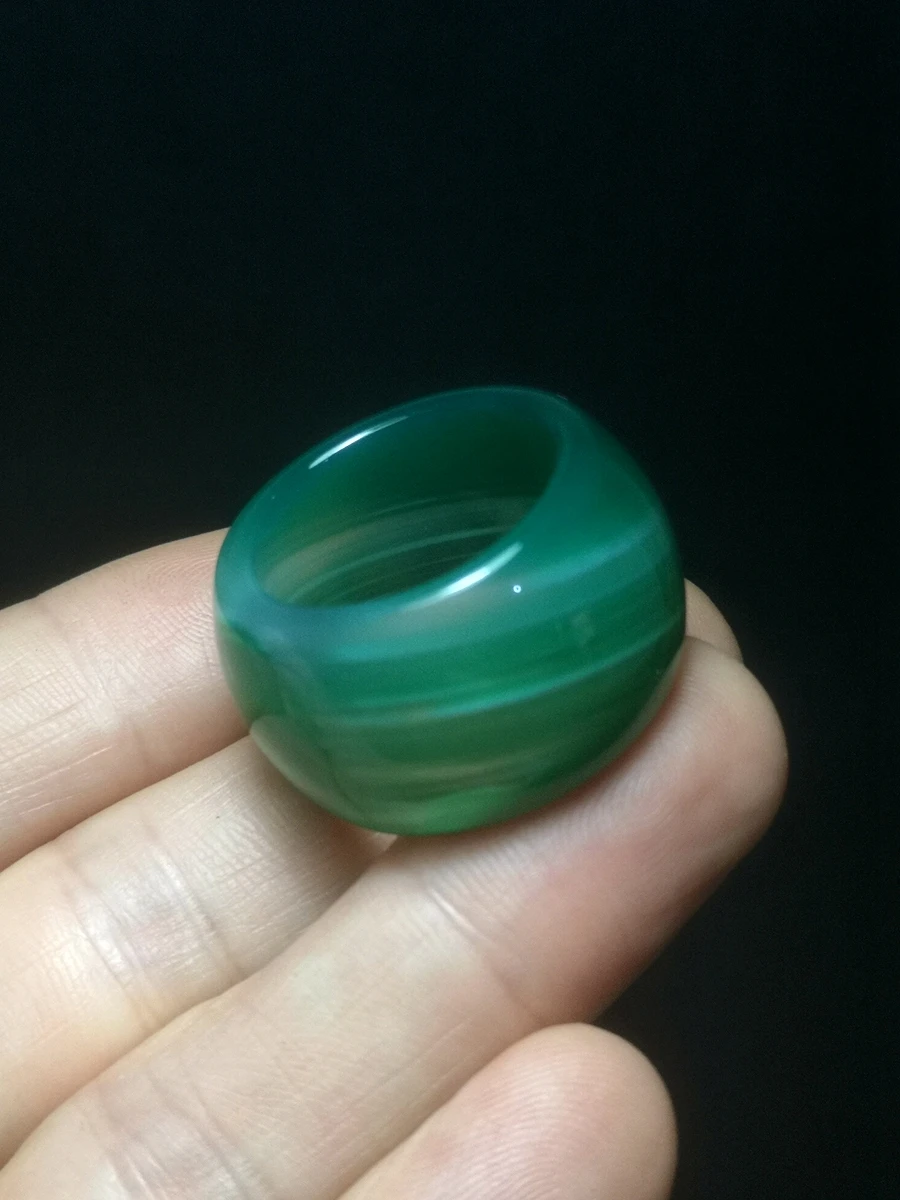 

YIZHU CULTUER ART Chinese Natural Green Agate jade Hand Carved Rings or Pendant Gift Collection