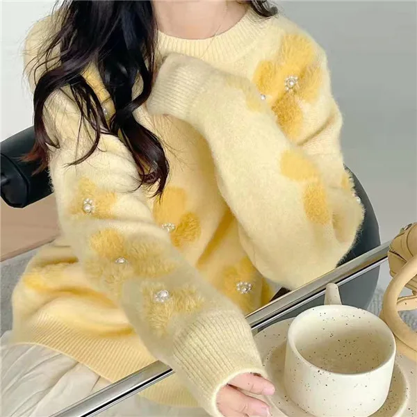 

Women's Autumn Winter New Korean Loose Beaded Flower Knitted Tops Ladies Pullover Lazy Wind Soft Glutinous Sweet Sweater
