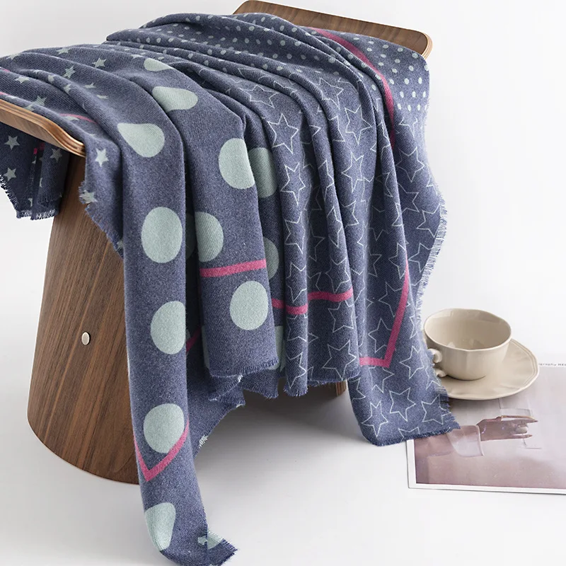 Bufanda de Cachemira de imitación con estampado de ondas para mujer, nueva moda de otoño e invierno, protección del cuello para ir al trabajo, bufanda ligera de lujo