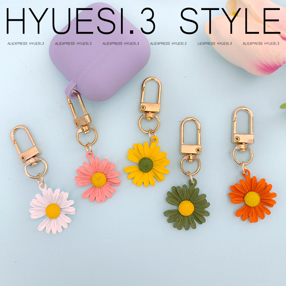 Cute Resin Sunflower Keychain Mini Daisy Flowers Key Holder For Women Girls Purse Handbag Earphone Case Hanging Pendant Decor