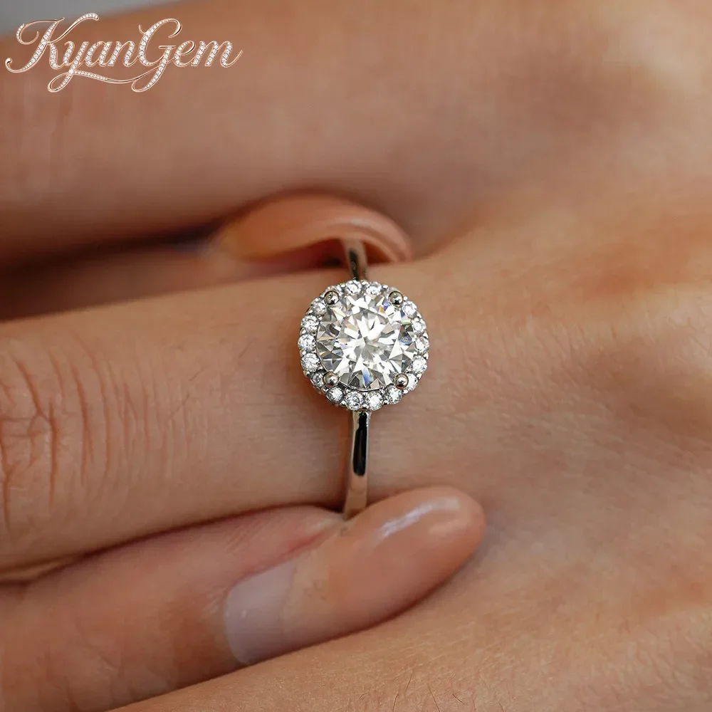 KyanGem Four-Prong Round Wrapped Platinum PT950 Women's Ring 1 Carat D Color Luxury Cluster-Set Moissanite Wedding Ring