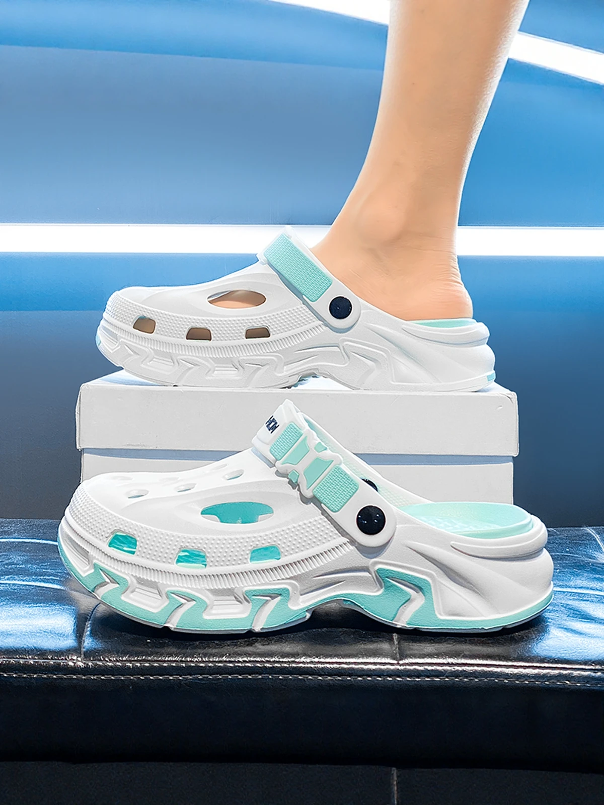 Men's Summer Outdoor Sports Teenagers Headed Slippers Anti-slip Wear-resistant Driving Beach Sandals Casual Slip-On Shoes