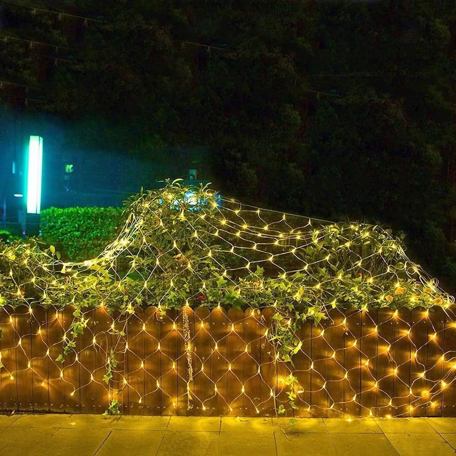 

Solar Powered Net Lights 96/192 Leds Bush Light Auto On/Off 8 Modes Outdoor Mesh Lights for Garden Shrubs Lawn Christmas Decor