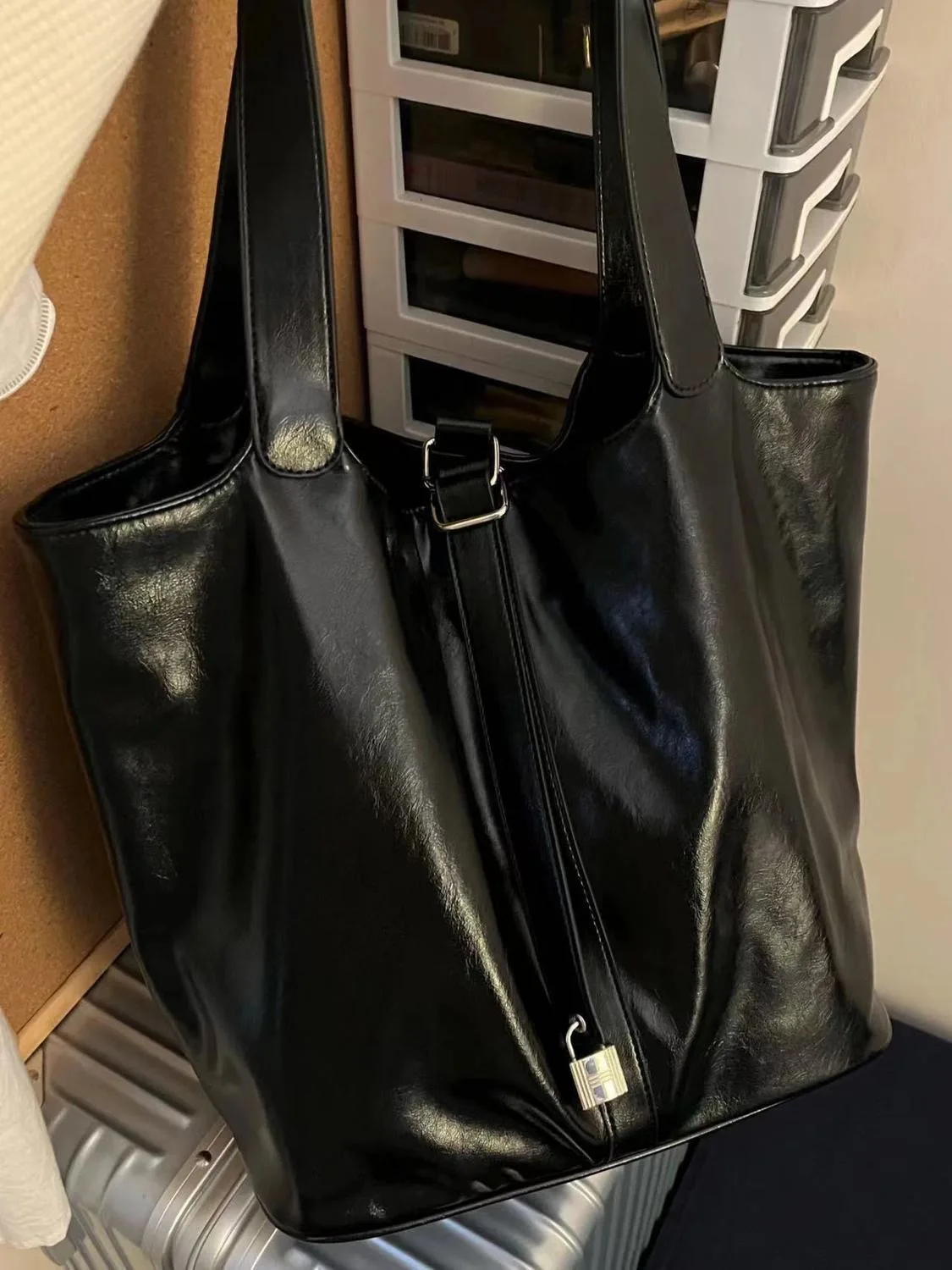 Vintage Black Shoulder Bags for Women Large Capacity Soft Commuter Tote Bag Lady Retro Simple Big Bucket Handbag Shopper Carry