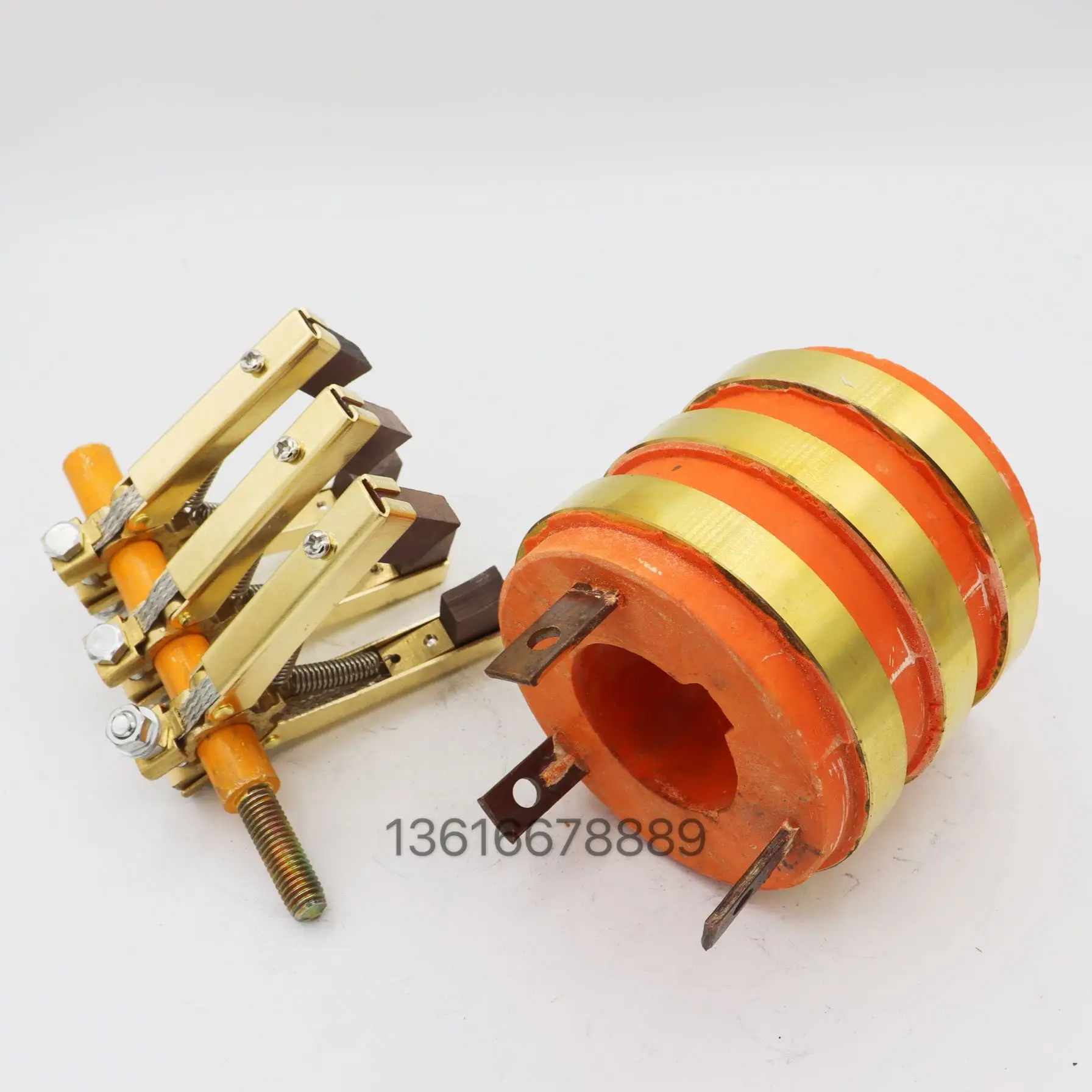 

Three way slip ring Conductive slip copper ring Inner diameter 35 40 45 Outer diameter 78 Height 70 Keyway 12 Copper width 12