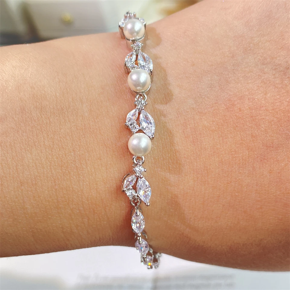 ZAKOL Neue klassische Blatt-Zirkon-Imitationsperlen-Charm-Armbänder für Frauen, Hochzeit, Braut-Armband, weiblicher stilvoller Schmuck – Detail 4