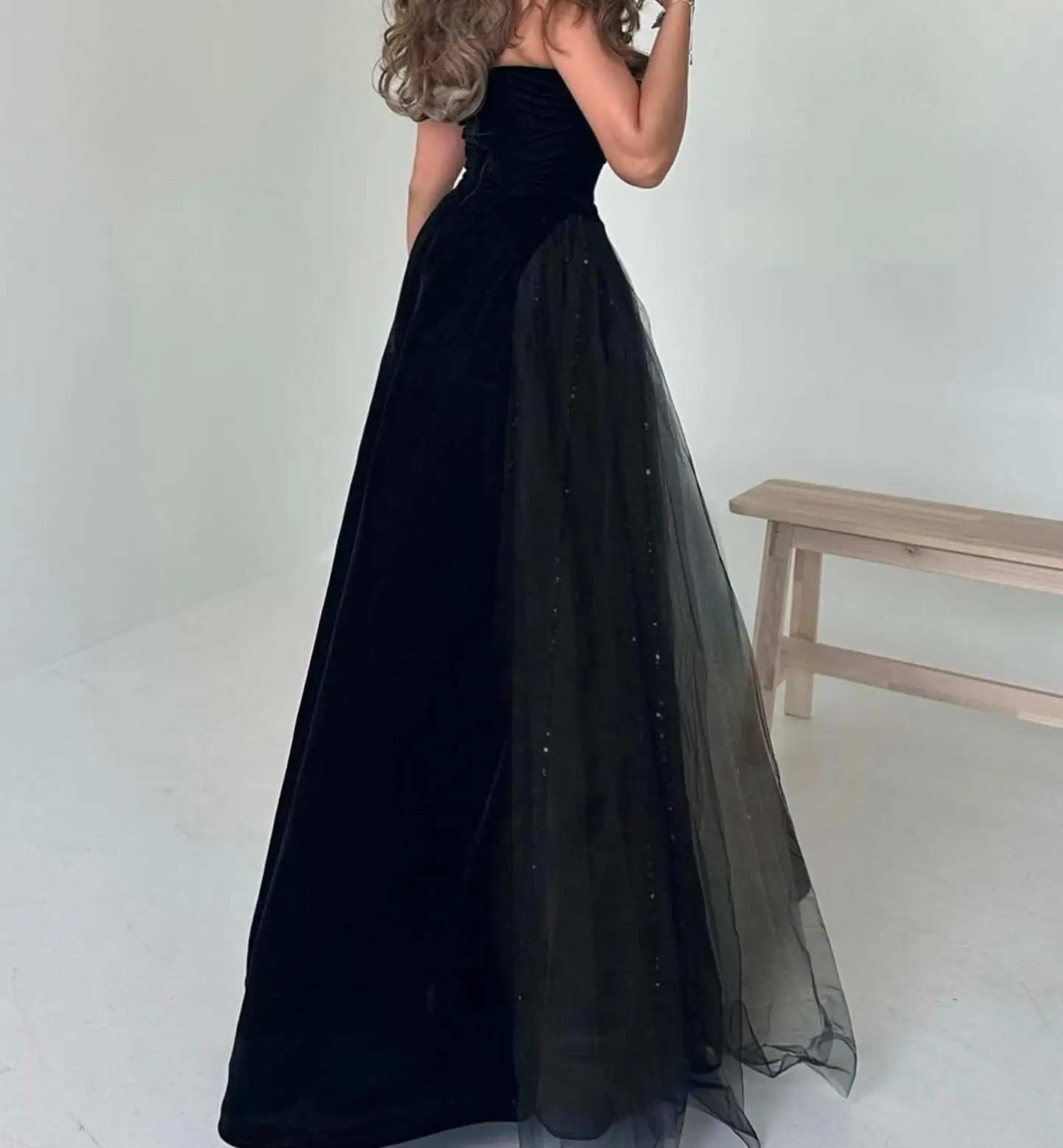 

Sexy Satin Boat Neck Sleeveless Floor Length A Line Evening Dresses for Women فساتين للحفلات الراقصة