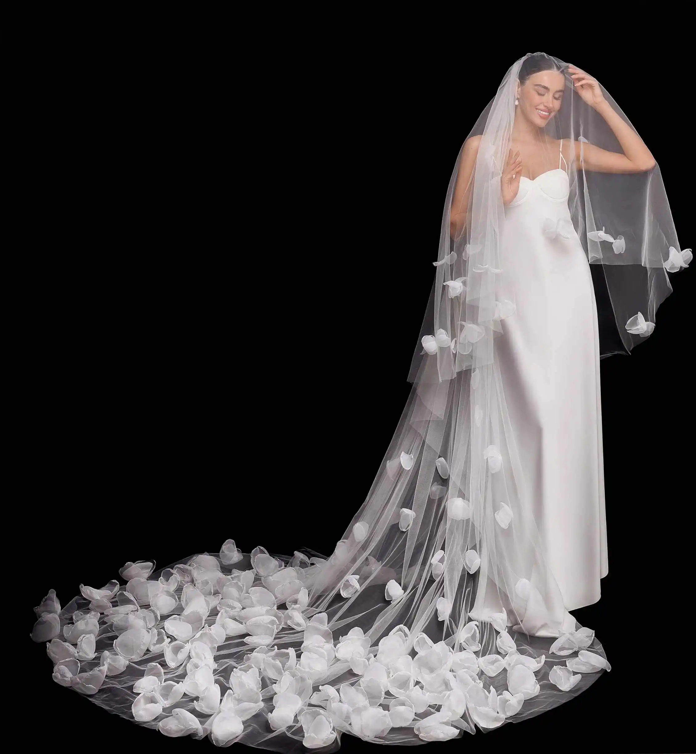 Magnificent Bridal Veils 3M Long Cathedral Veils Two Layer 3D Appliques Lace With Comb Wedding Accessories Customized