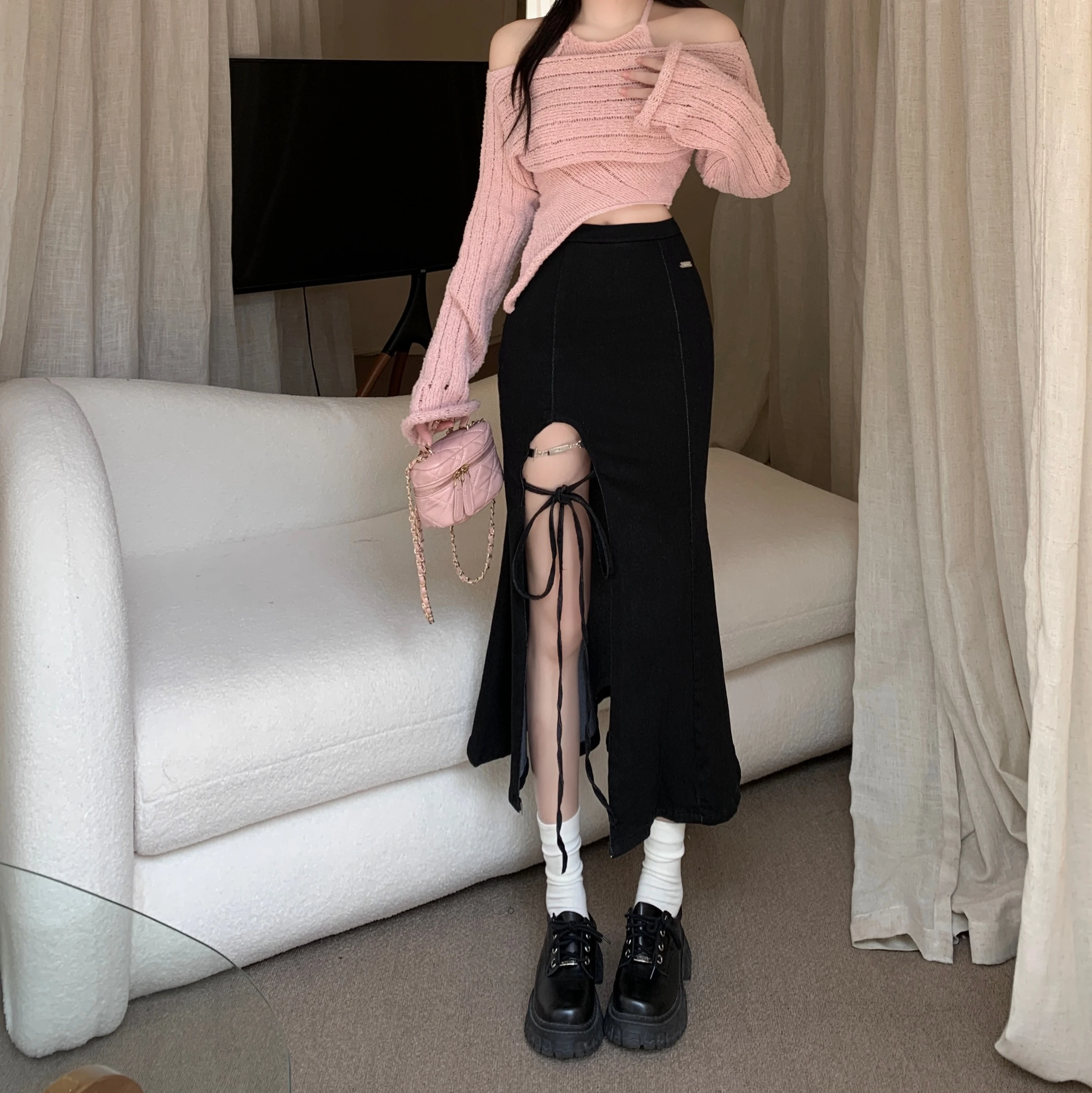 

2023 New Black Sexy Mysterious Royal Sister All-Match High Street Design Trend Mature Cool Slit Women's Flared Skirt Girl Y2k