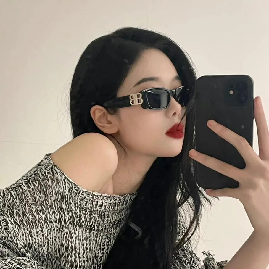 Small Square Frame Sunglasses Men Trendy Street Photography Fashionable Disco Glasses Super Cool Sunglasses Women 16801