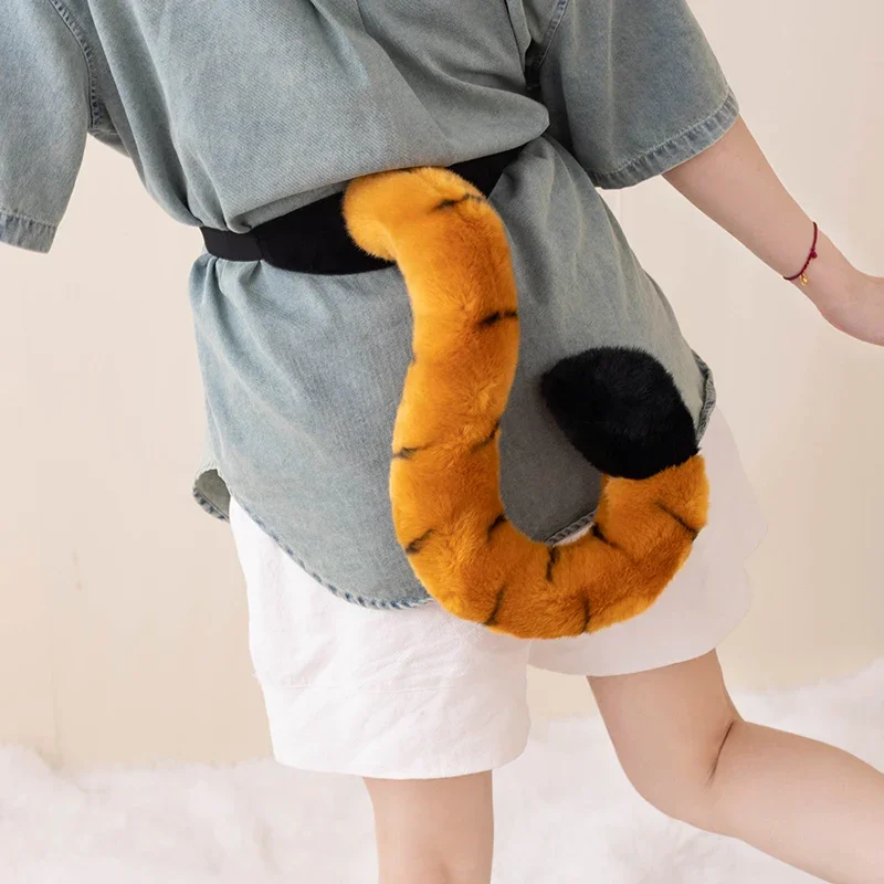 Divertente tigre ghepardo coda giocattoli di peluche simulazione PP cotone peluche bambole per la festa di Halloween bambini puntelli di prestazione