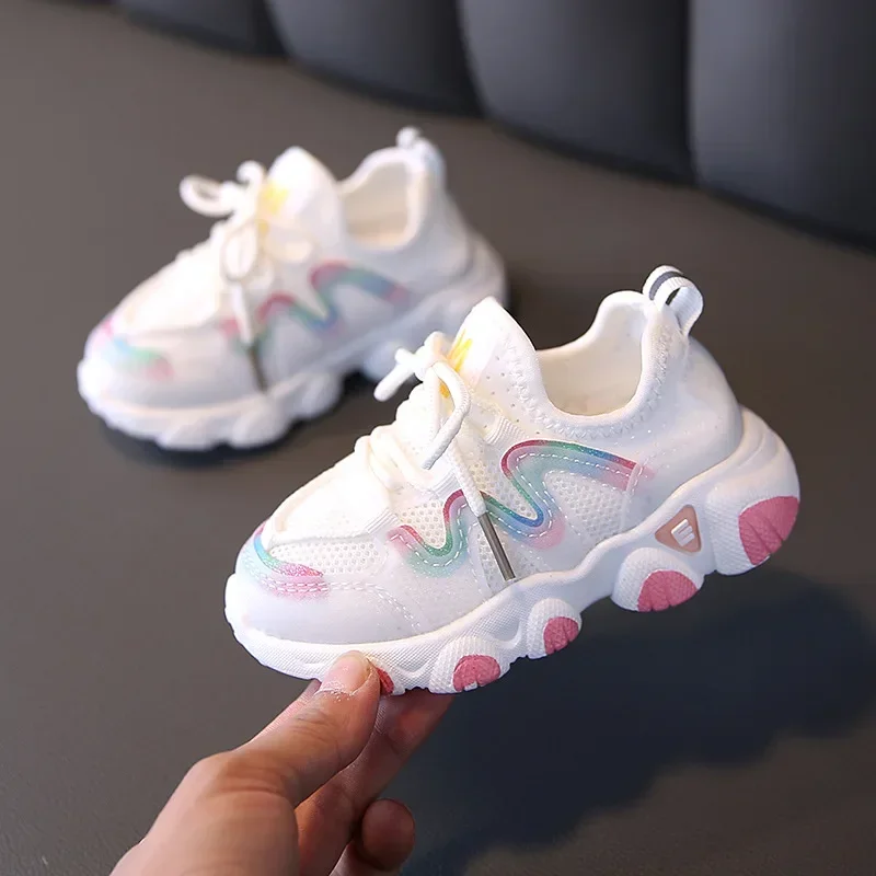 Nowa wiosna dzieci buty dla dziewczynek buty sportowe moda oddychające buty dla dzieci miękkie dno antypoślizgowe Casual Kids Girl Sneakers