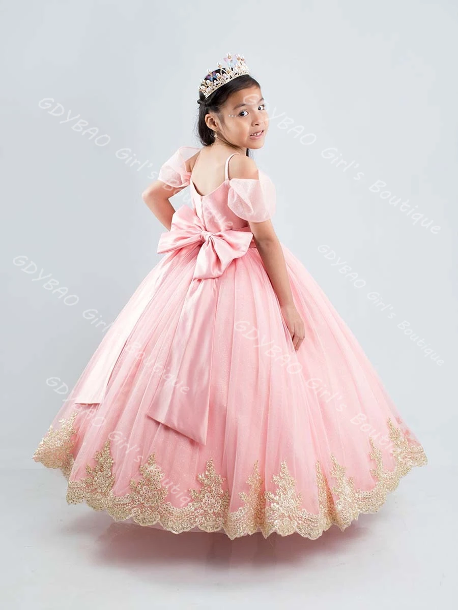 

Customized Drop Shoulder Flower Girl Dress for Wedding Toddlers Gold Lace Applique Pleated Tulle Princess Pageant Dress With Bow