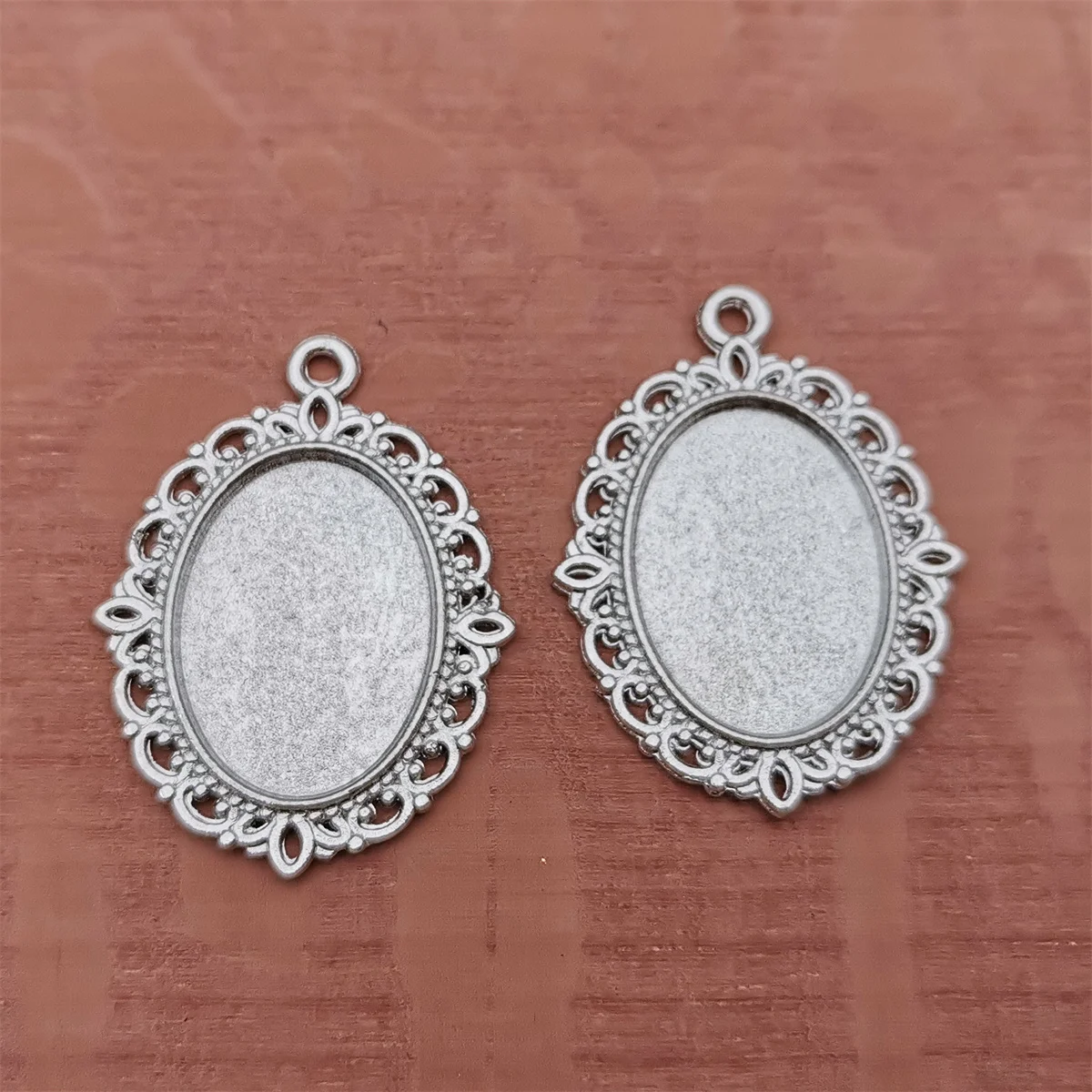 20 PCS/lot Inner size:13x18mm Antique Bronze Vintage Alloy Cameo Pendant Base Settings DIY Jewelry Making Accessory