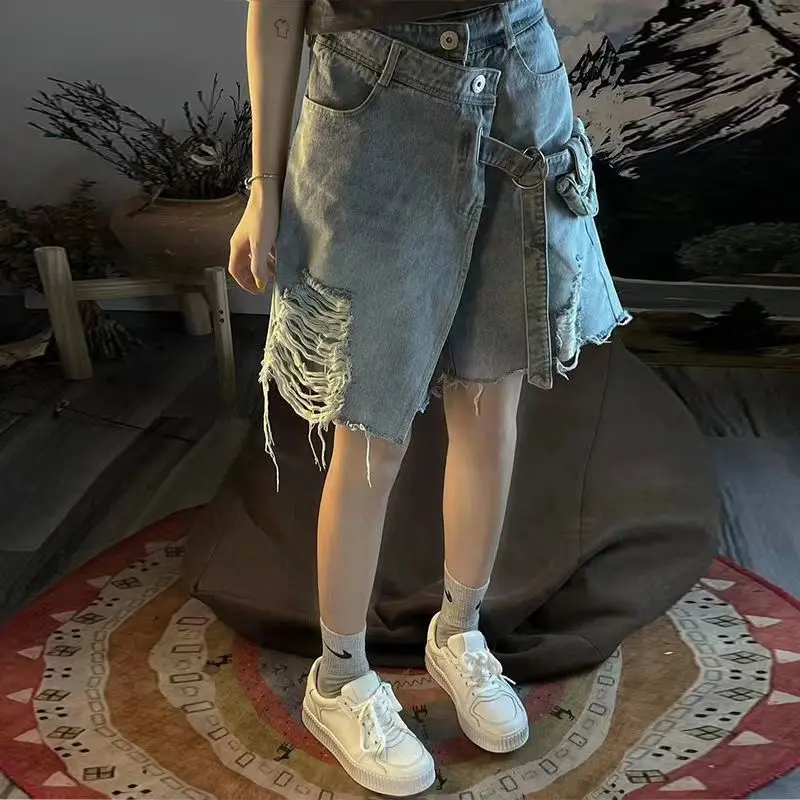 Women Shorts 2024 Summer Sexy Knee-length Denim Design Thin New Arrival Hole Chic Vintage Pockets Fashion All-match Streetwear