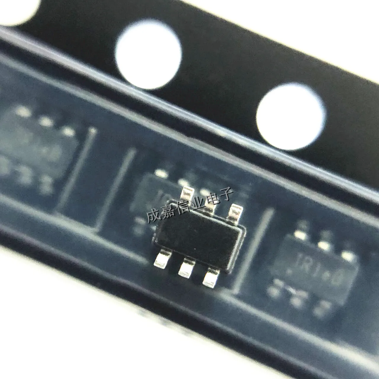 100 unids/lote 74LVC1T45DW-7 SOT-363 marcado; Traducción TR-niveles de voltaje Logic LVC 1G traductor