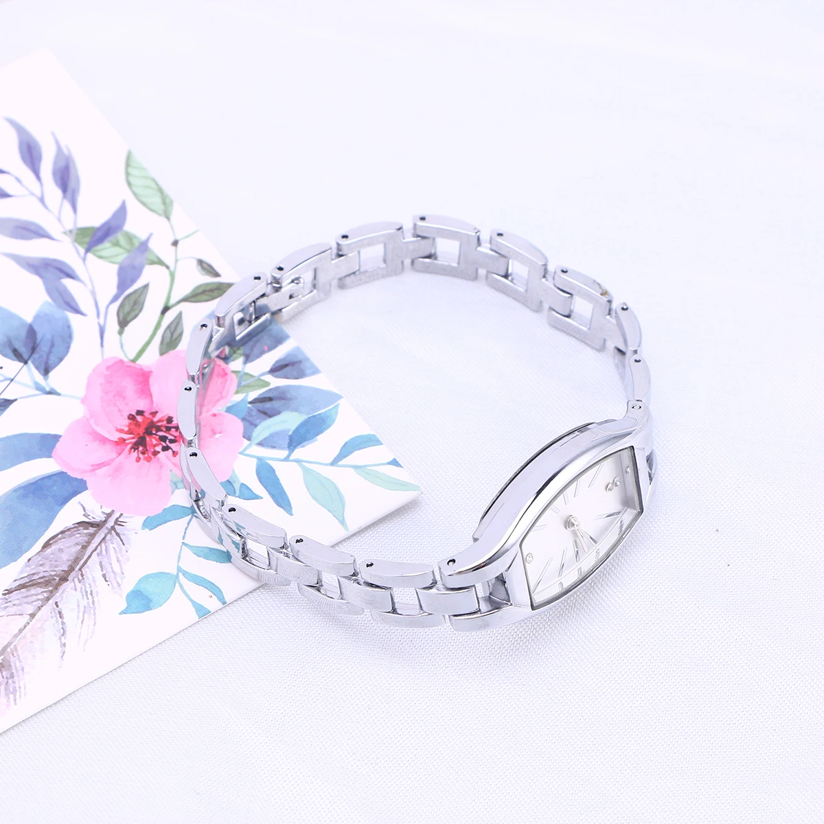 

Quartz Watches Wrist Classic Silver Business Noble for Women Lady With Diamond Ladies