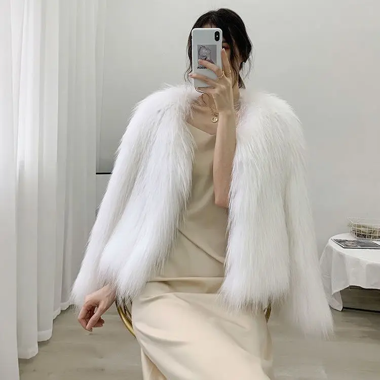 Fur Coats Autumn Fashion Faux Fox Fur Jackets Women Fashion Warm Feather Coats Loose Short Outercoat Lady Party Elegant Outfits