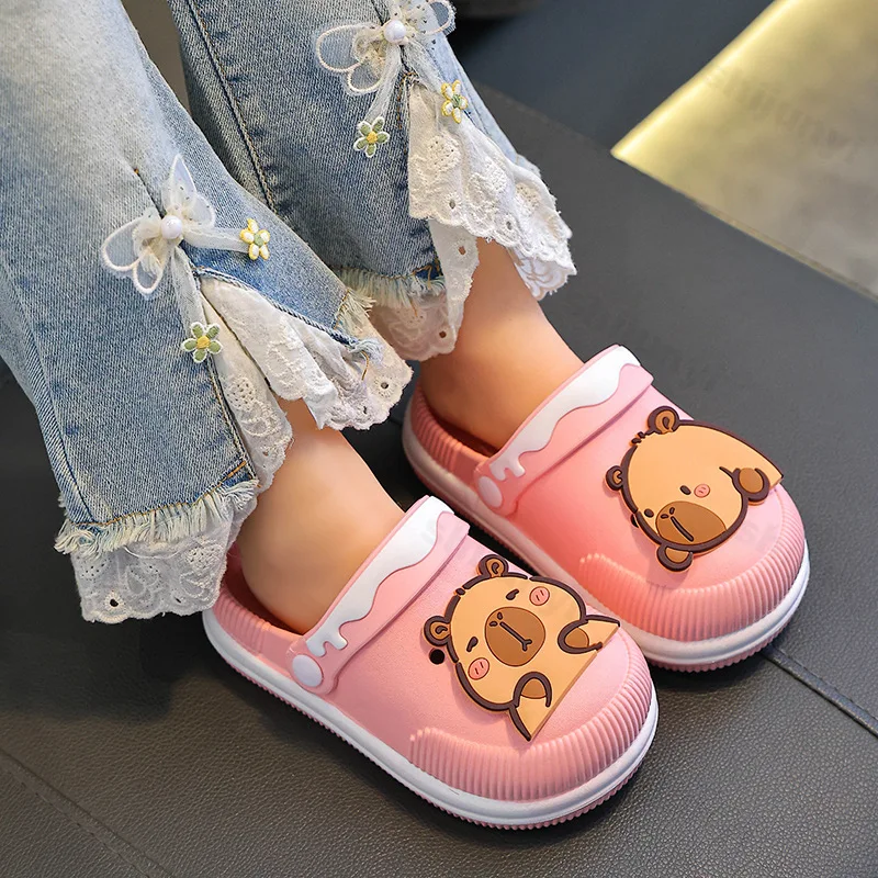 

Capybara Slippers Children Clogs Sandals 2025 Summer Anti-slip Cartoon Slippers Resilience Platform Outdoor Beach Kids Slippers