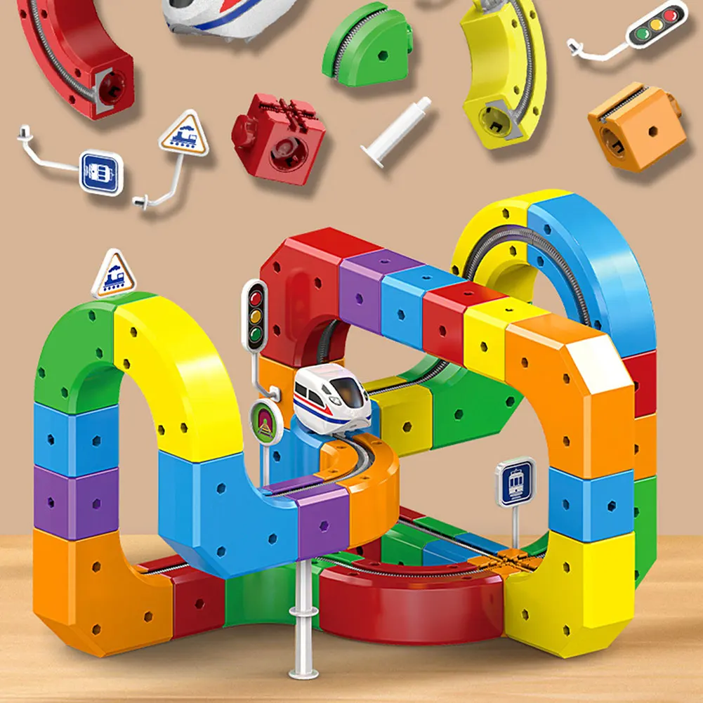 القطارات سباق السكك الحديدية لعب مجموعة ألعاب القطارات القابلة لإعادة الشحن ثلاثية الأبعاد كليب صالح اللبنات نظام وحدات الجذعية لعبة تعليمية الحاضر