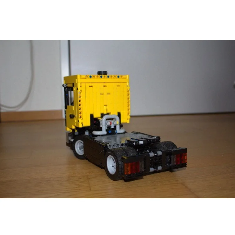 

MOC-150515 Classic New Cargo Transport Semi-Trailer Truck Building Block Model 863 Parts Boys' Children's Birthday Toy Gift