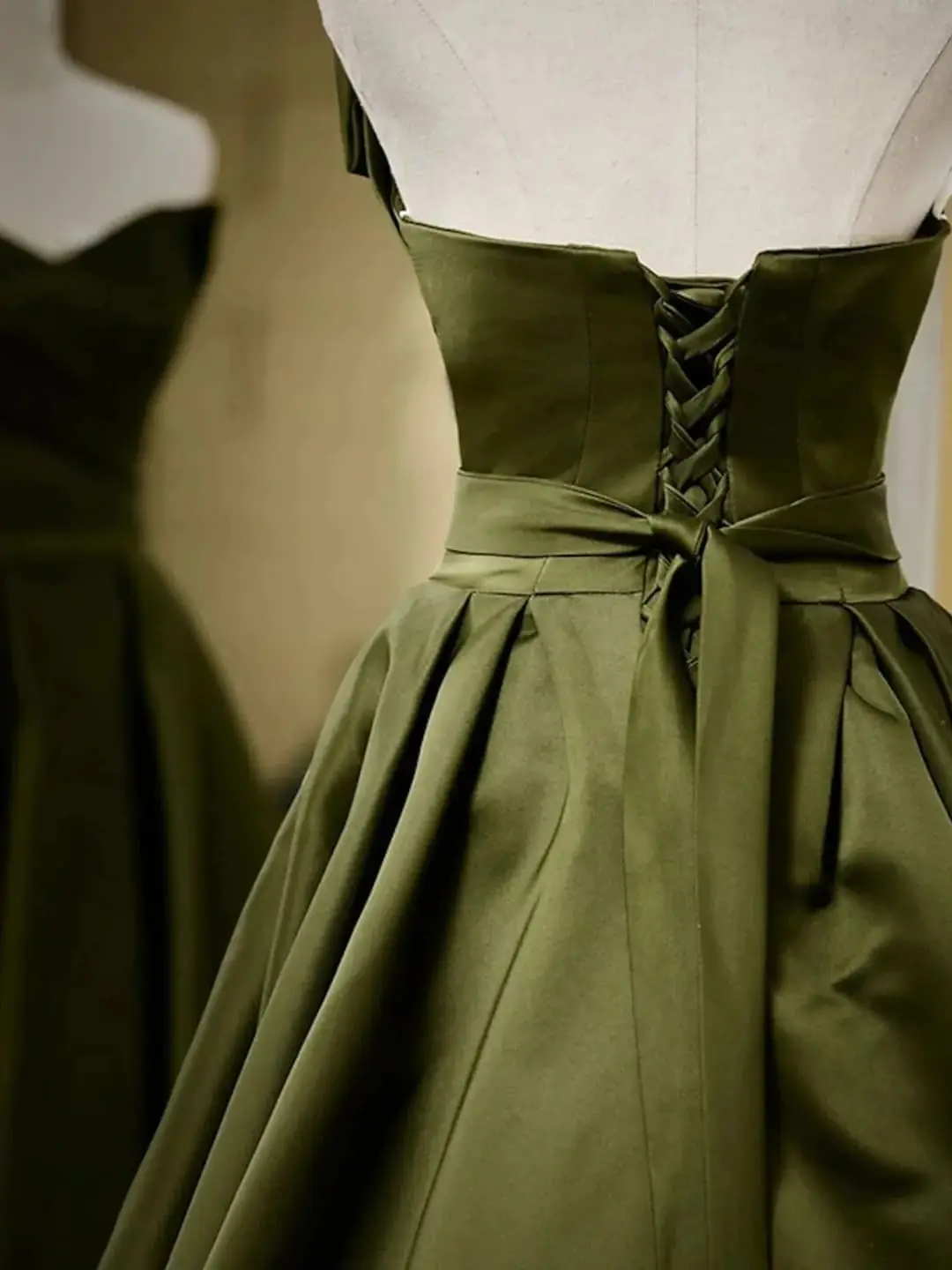 Satijnen lange strapless baljurk met zakken, strapless elegante formele dinerjurk voor dames, a-lijn off-shoulder cocktailpartyjurk