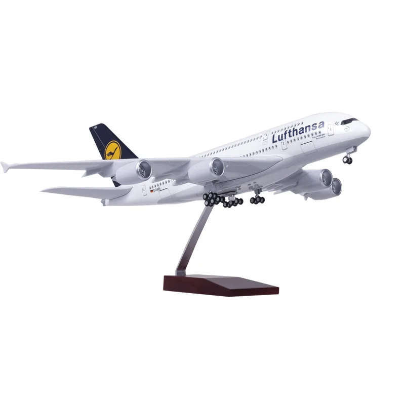 1/160 Scale Aircraft Lufthansa Airlines A380 Resin Miniature Airplane Diecast With Wheel Led Light Souvenir Plane Gift