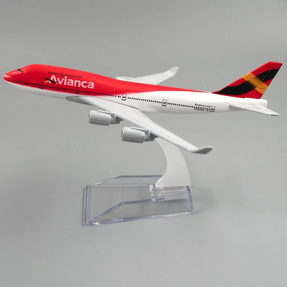 16cm Red Air Colombia Avianca Airlines Plane Model Boeing 747 B747-400 Airways Airplane Model Alloy Metal Aircraft Mode