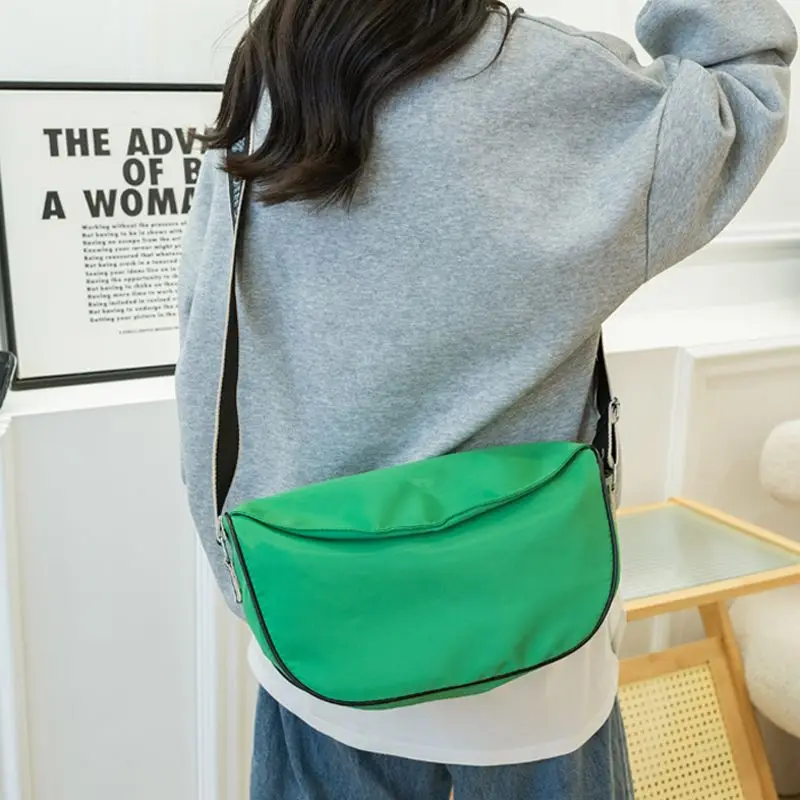 

Foufurieux Fashion Green Dumplings Bags Women Luxury Designer Handbag Leather Chest Bag The New Shoulder Crossbody Banana Bag