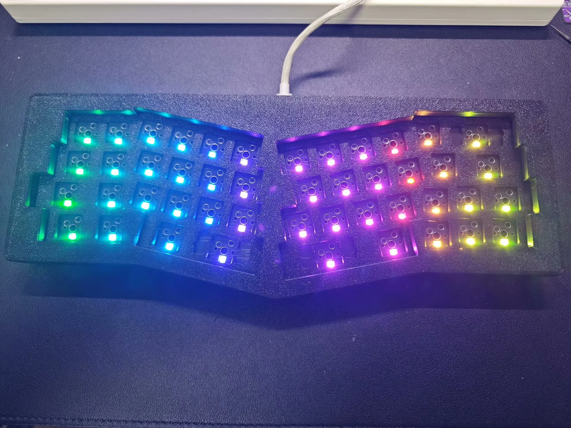 

Cyber_Alice40 Keyboard Kit 3D Printing Case RGB 40%Alice Hot Swap Gasket Keyboard Wired Single-mode QMK VIAL Keyboard Teclado