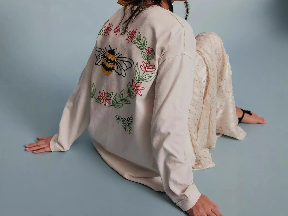 2025 Autumn and Winter New Women's Embroidered Knitted Pullover Hoodie Casual Loose Top