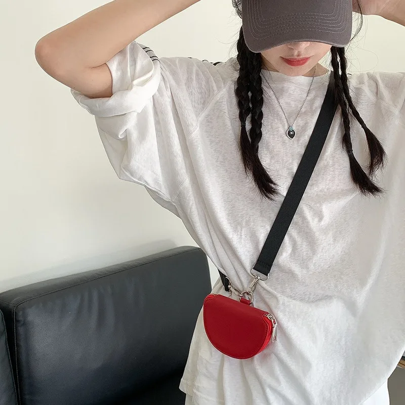 Fashionable Hanging Neck Semi-circular Mini Bag Trendy Personalized Waist Bag Versatile Crossbody Style Lipstick Coin Purse