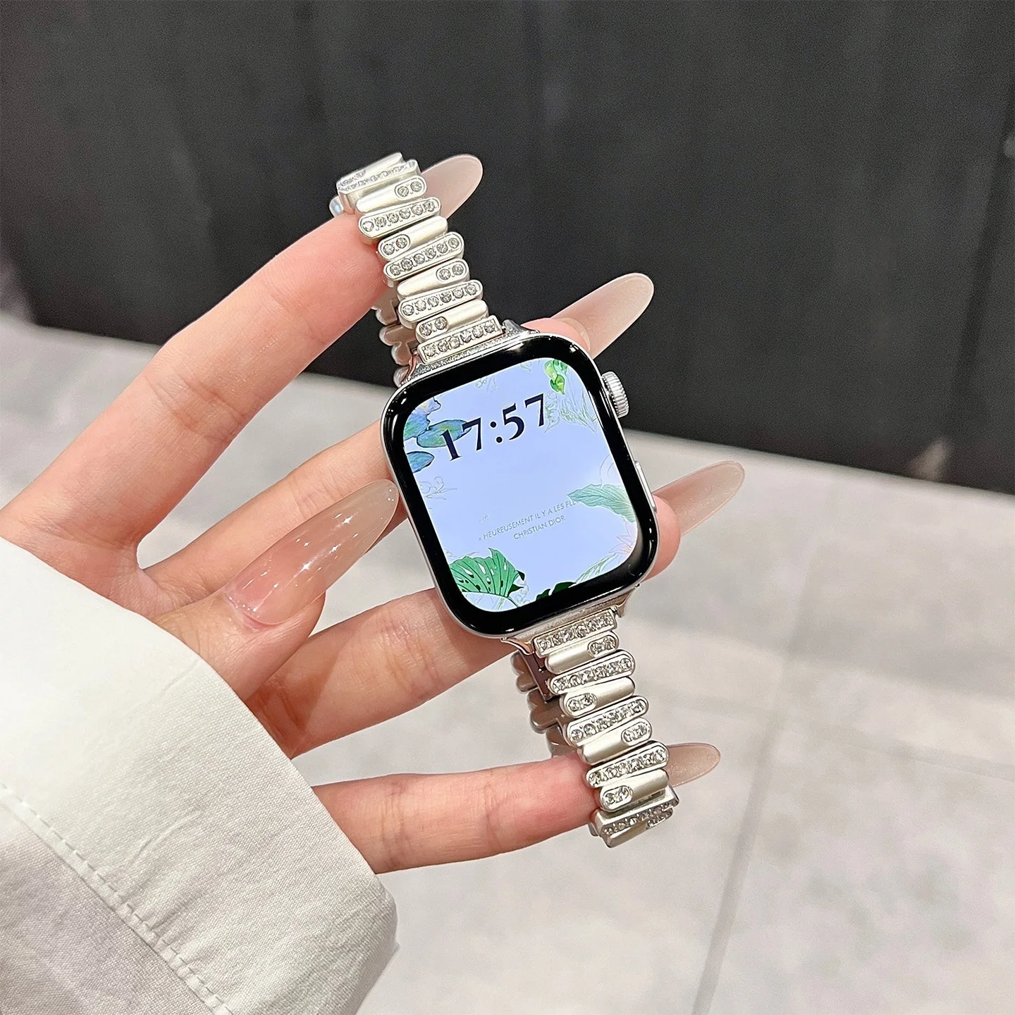 

Необычная инкрустация бриллиантами подходит для ремешков HW Watch Fit3/Fit4 и ремешков HW 8/9/10NFC ручной работы.