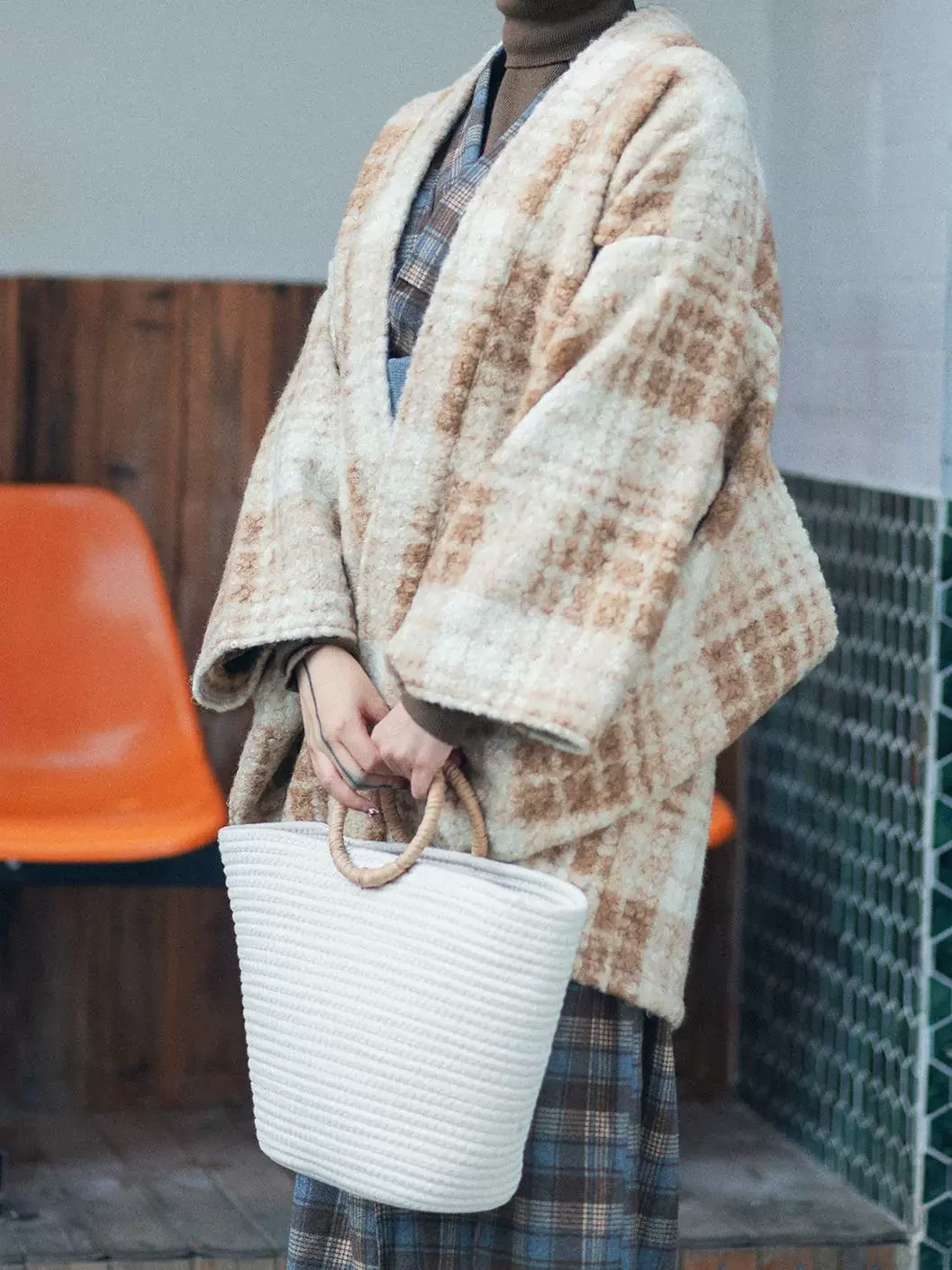

Unisex Plaid Haori Jacket - Heavyweight Kimono-style Coat with Faux Shearling, Japanese-inspired Commuter Wear