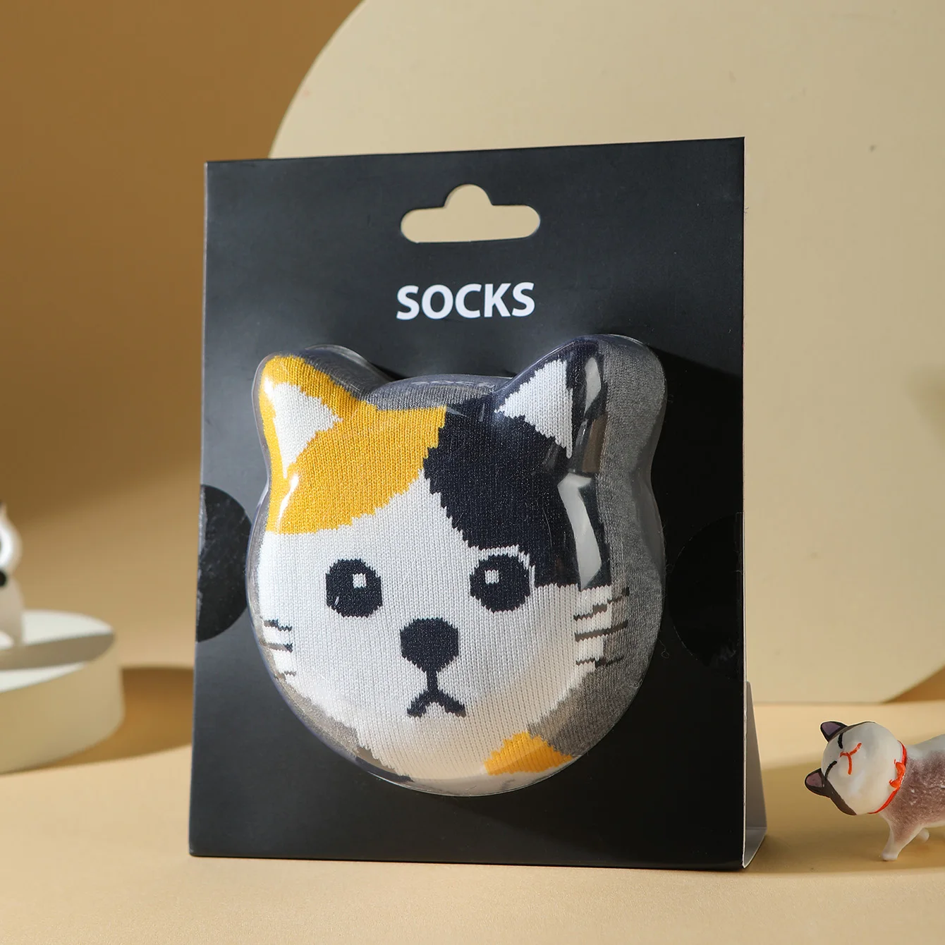 1 pair of unisex mid-calf socks with a novel and interesting animal cat design, gift box socks, creative socks, fashionable and trendy style, comfortable and breathable, suitable for parties, casual wear, Valentine's Day, Halloween, birthdays, Christmas, New Year, Thanksgiving, autumn and winter, all-season style, creative gift box