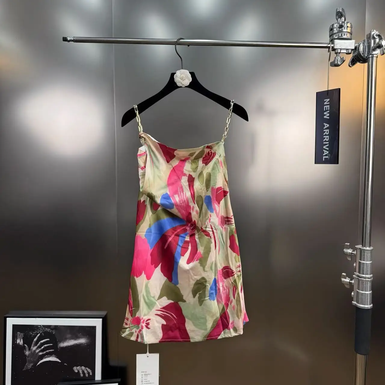 

Женское сексуальное короткое платье с квадратным воротником в стиле ретро и цветным принтом, дизайнерское вечернее платье для празднования вечеринок, модные платья, одежда для ночного клуба