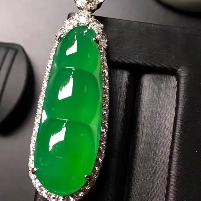 Ice-type bright green lucky bean-shaped old mine, 925 silver setting jade pendant for men