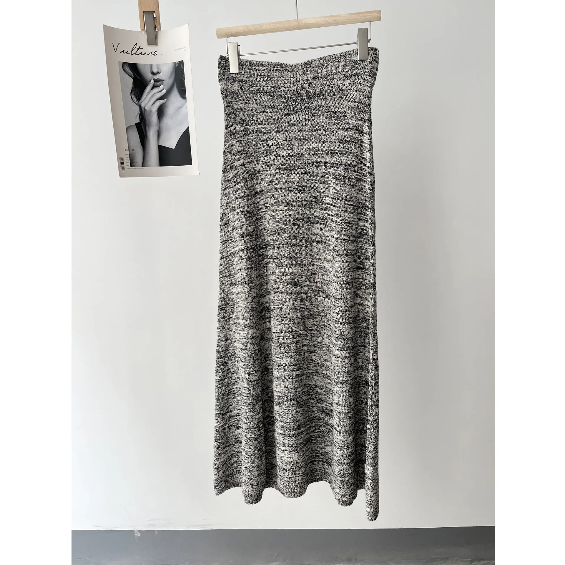 Women's clothing gray temperament elegant medium and long horn medium and long knitted skirt 16a