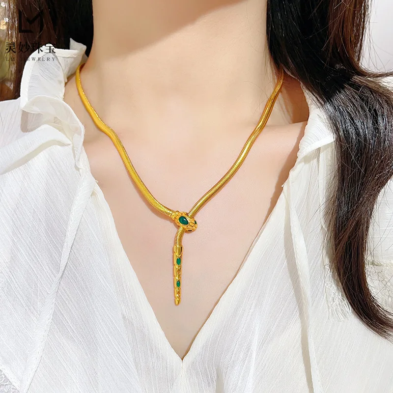 

24K real gold enamel color small green snake pendant necklace 9999 zodiac soft snake bone chain design sense gift for girlfriend