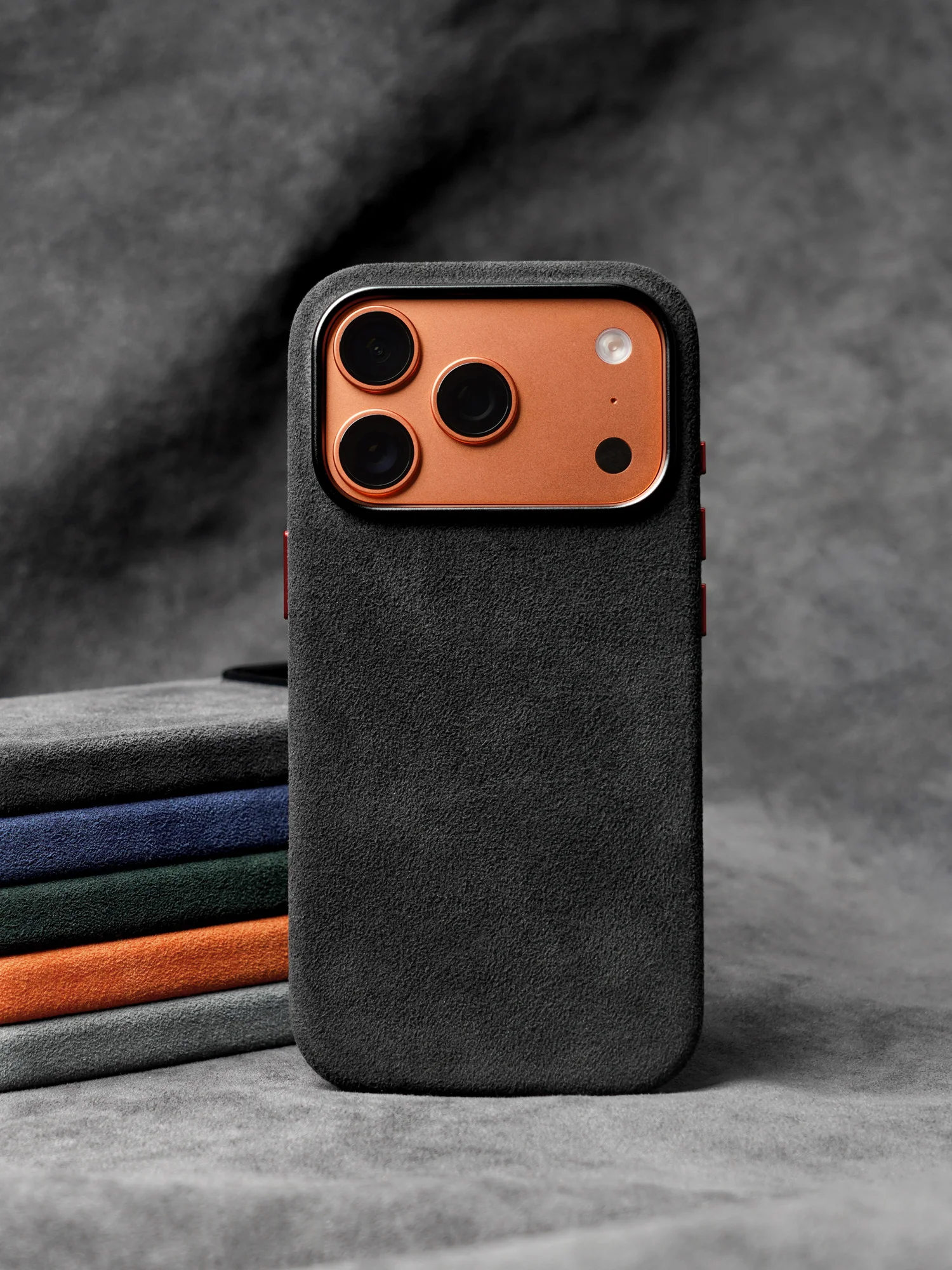 Pełne etui Alcantara do iPhone 18 17 16 Pro Max 15 kompatybilne z MagSafe, luksusowe etui na telefon z zamszowej skóry w stylu supercar — zdjęcie produktu 7