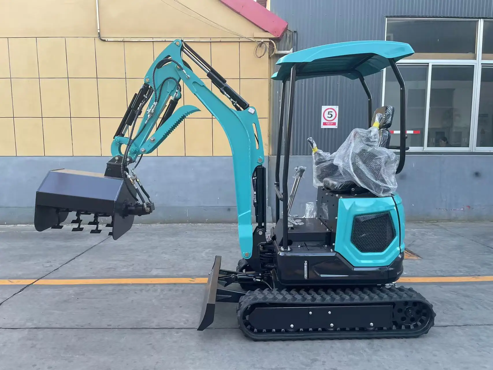 1.8-Ton Mini Excava…