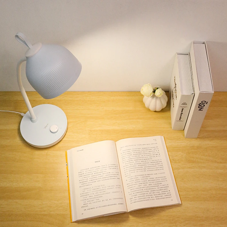 

USB Charging Desk Lamp LED Eye Protection Desk Simple Retro Style Learning Dormitory Reading Decoration Desk Lamp