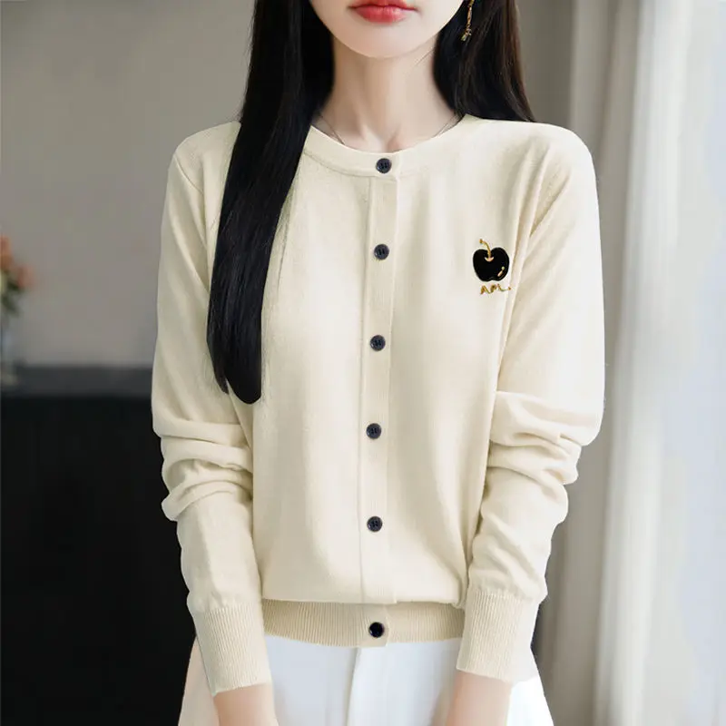 

Женский вязаный кардиган из камвольной шерсти с вышивкой Apple, весенне-осенняя новая куртка с круглым вырезом, топ, тонкий свитер