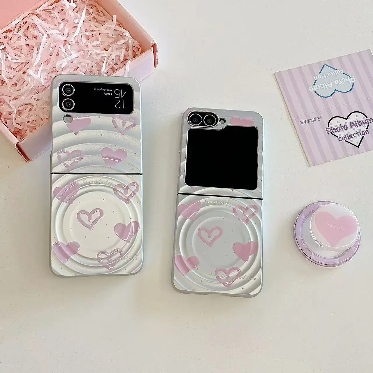 

Silver Ripple Pink Heart Phone Case For Samsung Galaxy Z Flip 7 6 5 4 Protective Back Cover For ZFlip5 ZFlip6 ZFlip7 Case Shell