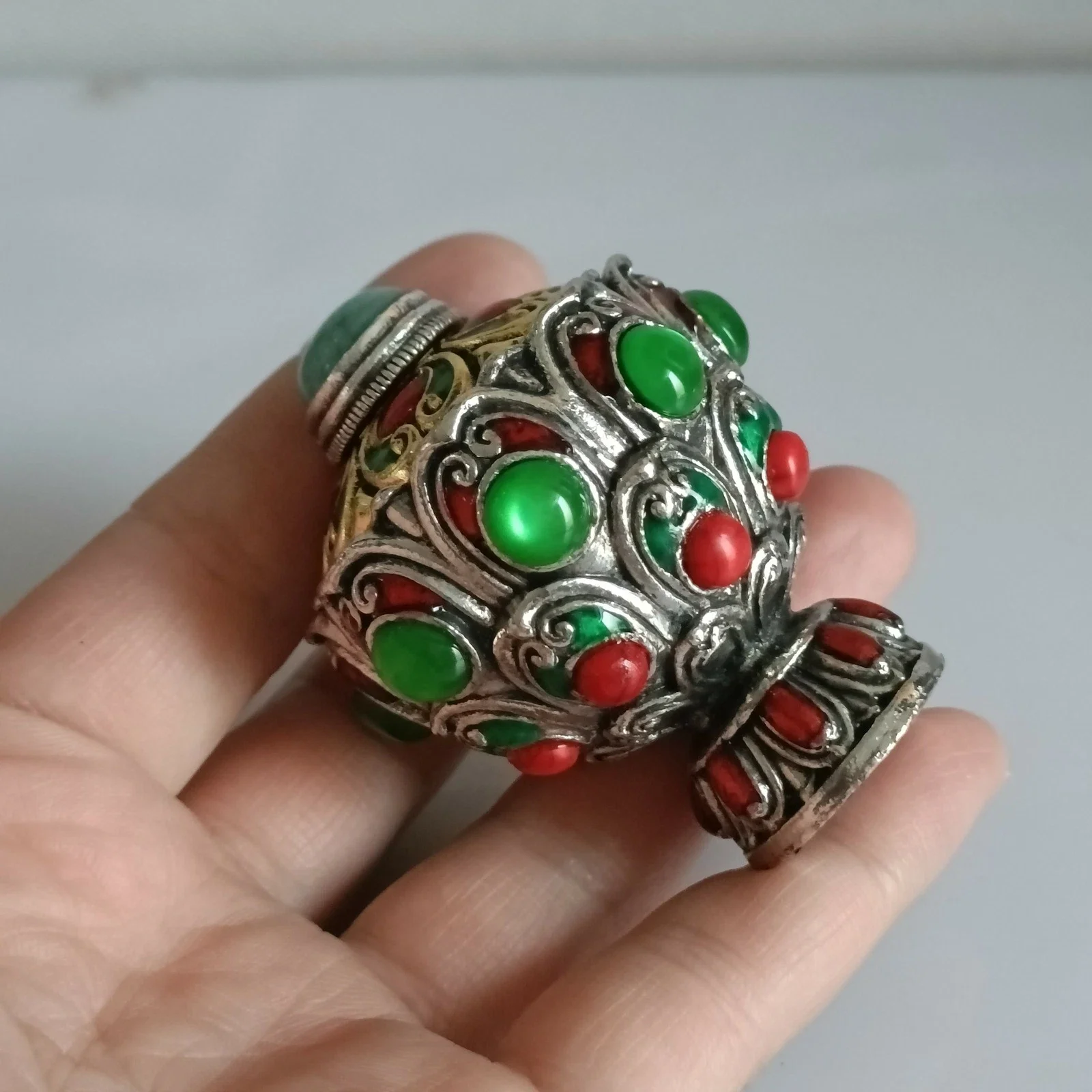 Exquisite Chinese Handmade Copper and Cloisonné Snuff Bottles