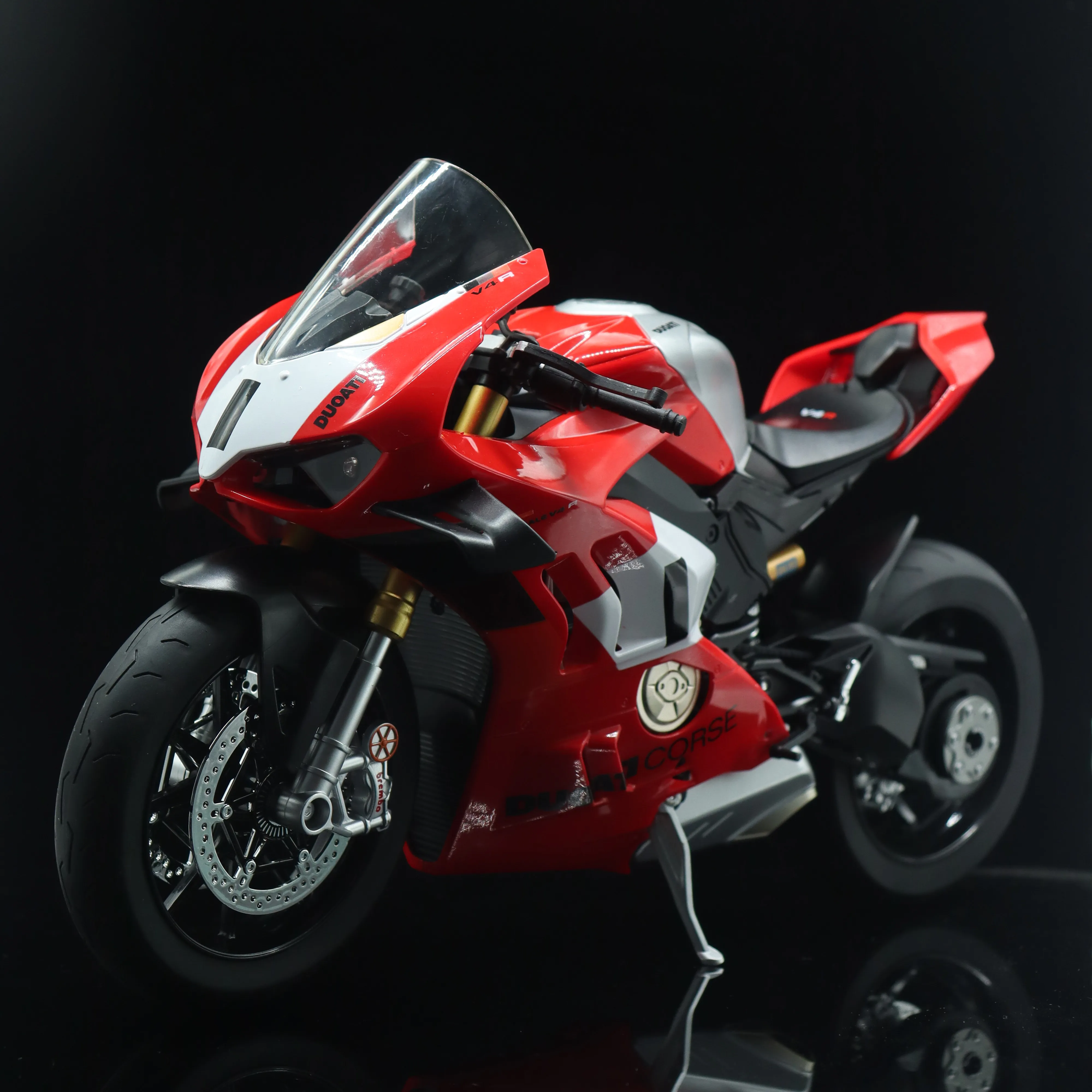 

Spray 1:6 Ducati V4S 1/9 H2R Racing motorcycle Alloy Diecast Model Car Sound And Light Dynamic ornaments decoration Collection